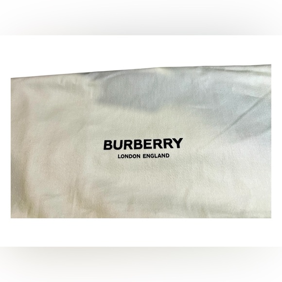 Burberry Peyton Check Canvas & Leather Wristlet- Authentic NWT LG 9.4in x 5.9in - Picture 5 of 6